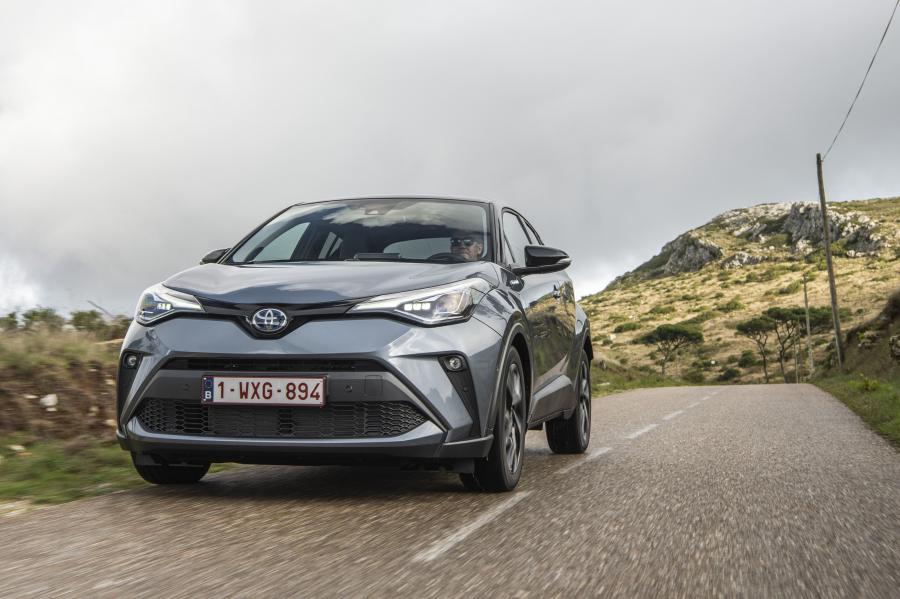  Toyota C-HR Hybrid 2019 года  (WW) (фото 148 из 174)